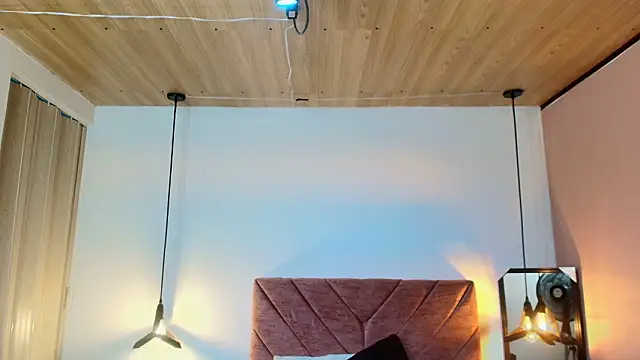 Hanna Lee   online show from February 2026 08:04:01 PM