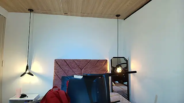 Hanna Lee   online show from February 2026 07:35:02 PM