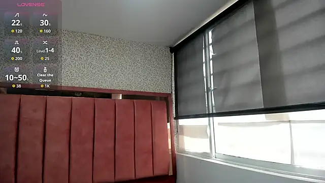 Hanna Lee   online show from October 2025 07:37:01 PM