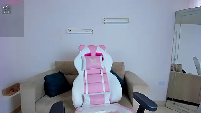 april smiith online show from February 2026 12:13:02 PM