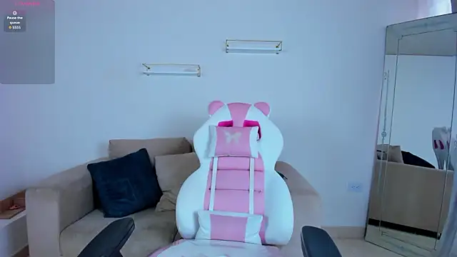 april smiith online show from February 2026 12:18:01 PM