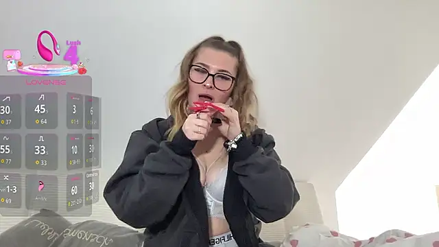 coupleonX2024 online show from February 2026 01:00:01 PM