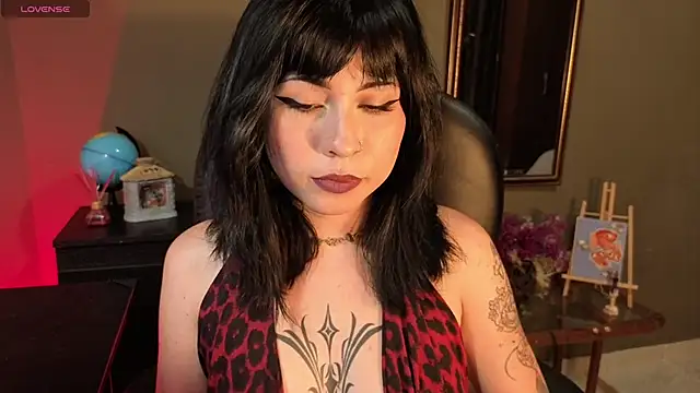 GaiaJoness online show from November 2025 06:52:02 PM