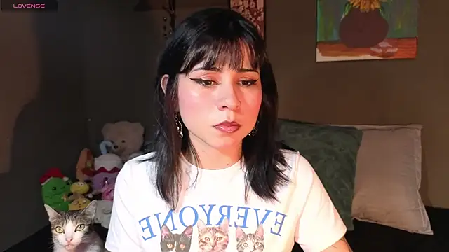 GaiaJoness online show from November 2025 05:39:02 PM