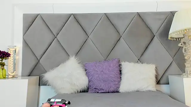 GiadaRizzo online show from November 2025 05:35:02 PM