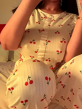 OnlyRima online show from November 2025 02:44:02 PM