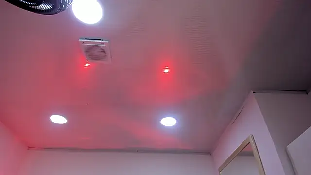 im Lorena online show from April 2026 07:53:01 PM