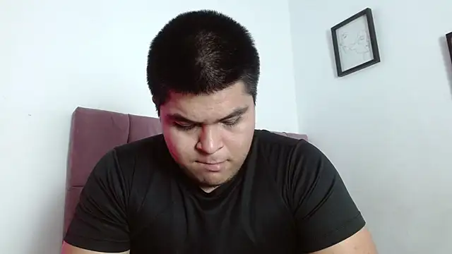 naomi campbel  online show from March 2026 08:38:02 PM