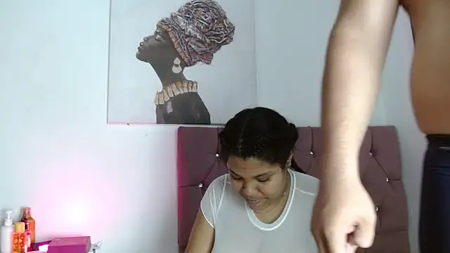 naomi campbel  online show from February 2026 08:30:01 PM