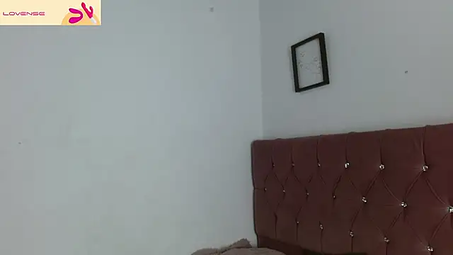 naomi campbel  online show from March 2026 01:48:01 PM