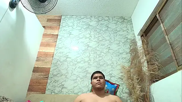 naomi campbel  online show from January 2026 08:27:01 PM