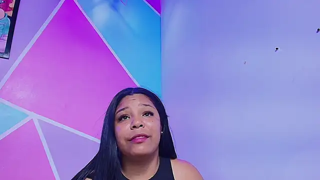 naomi campbel  online show from April 2026 08:43:01 PM