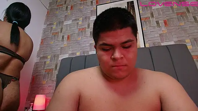 naomi campbel  online show from March 2026 08:40:01 PM