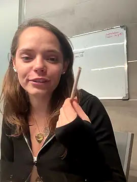 Wildmaca online show from November 2025 10:52:02 PM