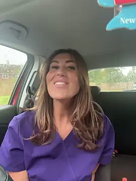 CurvyMILF Sienna online show from September 2025 05:01:02 PM