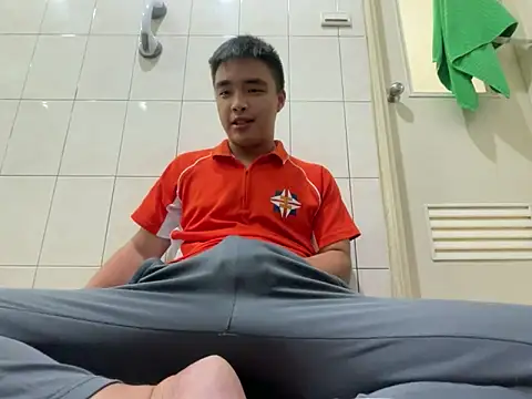 greenteazhang online show from October 2025 10:36:02 AM