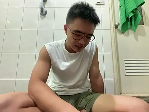 greenteazhang online show from November 2025 04:44:02 PM