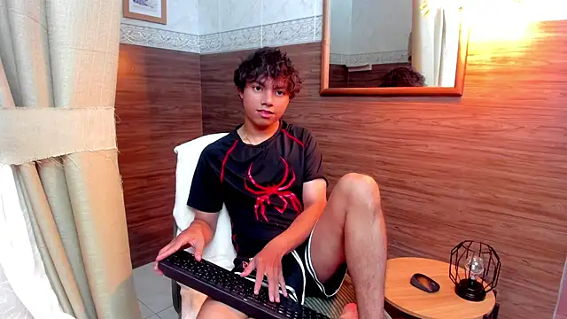 Snapshot of Honeymoon_sariel chatting on July 2026 08:20:01 PM Honeymoon sariel online show from July 2026 08:20:01 PM