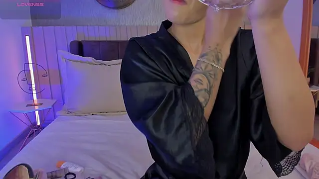 NaishaFord 1 online show from November 2025 12:15:02 AM