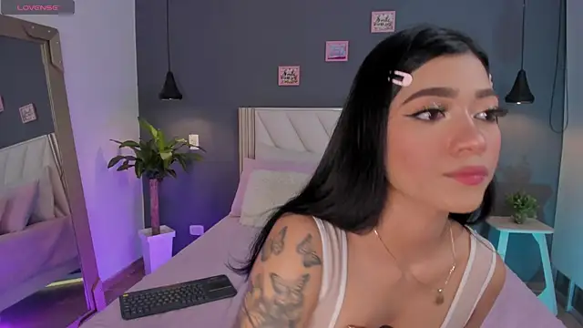 Snapshot of NaishaFord_1 chatting on June 2026 06:21:01 AM NaishaFord 1 online show from June 2026 06:21:01 AM