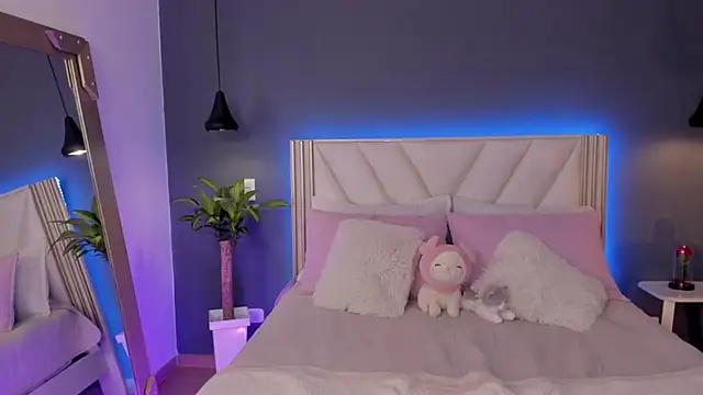 NaishaFord 1 online show from March 2026 02:43:02 AM