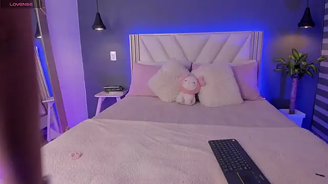 NaishaFord 1 online show from March 2026 04:29:01 AM