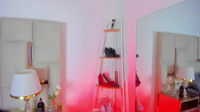 Snapshot of Violett_Novoa chatting on November 2025 11:54:01 AM Violett Novoa online show from November 2025 11:54:01 AM