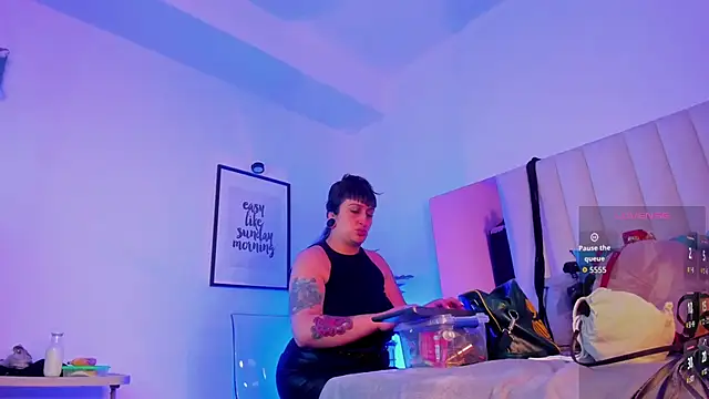 Snapshot of Violett_Novoa chatting on October 2025 11:51:01 AM Violett Novoa online show from October 2025 11:51:01 AM