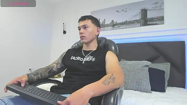 Thomas moon online show from February 2026 01:02:01 PM