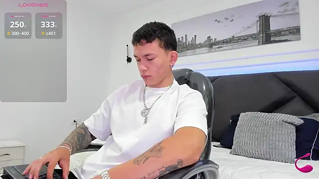 Thomas moon online show from February 2026 01:41:02 PM