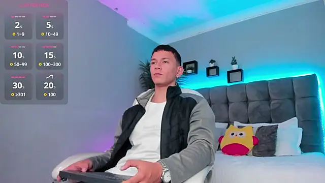 Thomas moon online show from June 2026 01:45:01 PM