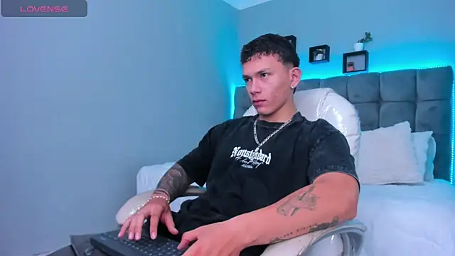 Thomas moon online show from February 2026 12:36:01 PM