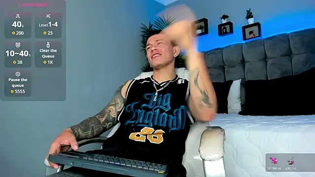 Thomas moon online show from April 2026 01:07:02 PM