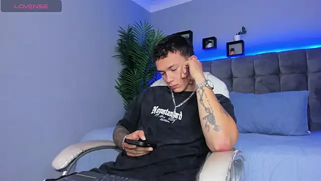 Thomas moon online show from March 2026 01:34:02 PM