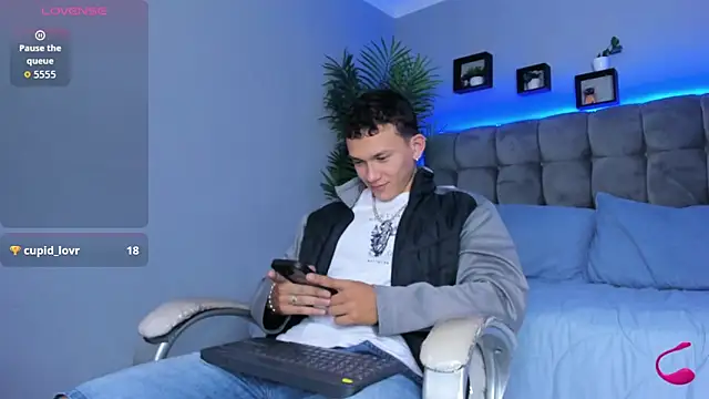 Thomas moon online show from March 2026 02:07:01 PM