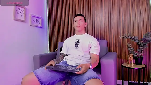 Thomas moon online show from March 2026 02:21:01 PM