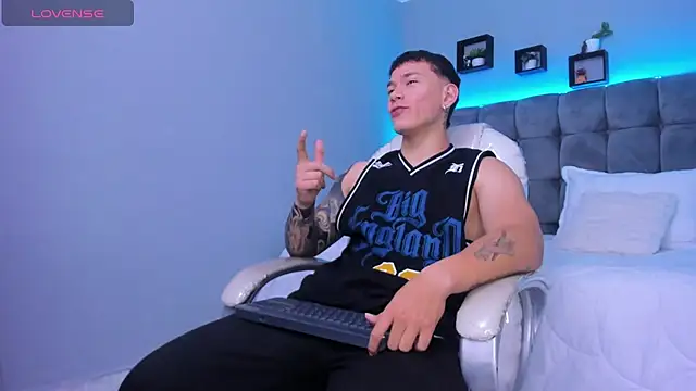 Thomas moon online show from January 2026 01:15:01 PM