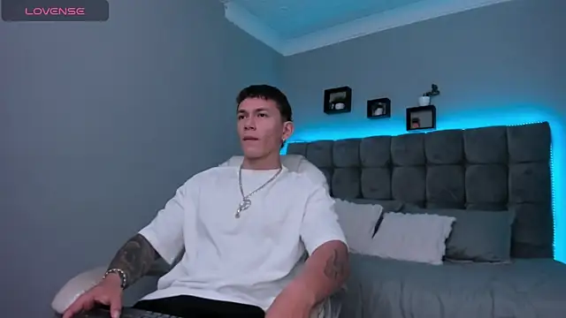 Thomas moon online show from February 2026 12:01:02 PM