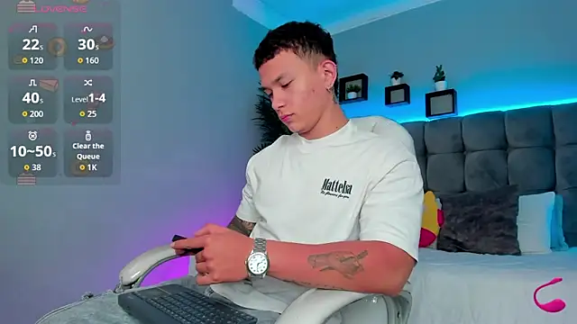 Thomas moon online show from June 2026 01:01:02 PM