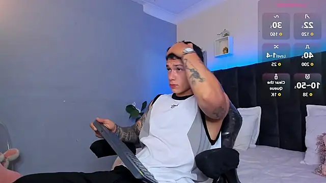 Snapshot of Thomas_moon chatting on November 2025 11:25:02 AM Thomas moon online show from November 2025 11:25:02 AM