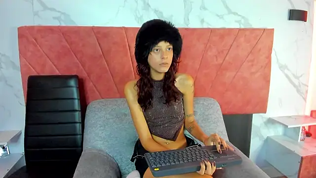 Snapshot of HellAndDante_ chatting on January 2026 01:42:01 AM HellAndDante online show from January 2026 01:42:01 AM