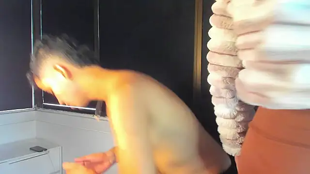 Snapshot of HellAndDante_ chatting on February 2026 10:52:02 PM HellAndDante online show from February 2026 10:52:02 PM