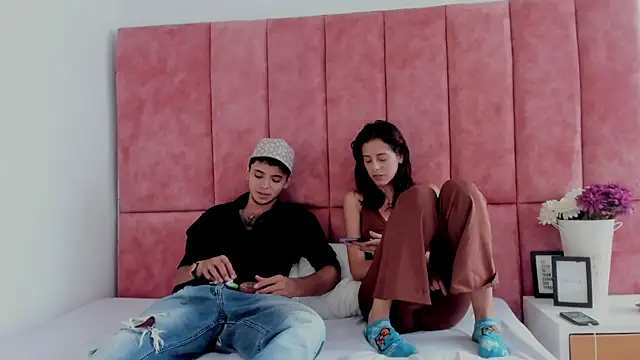 Snapshot of HellAndDante_ chatting on December 2025 09:27:01 PM HellAndDante online show from December 2025 09:27:01 PM