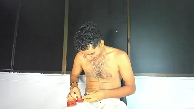 Snapshot of HellAndDante_ chatting on January 2026 02:17:01 AM HellAndDante online show from January 2026 02:17:01 AM