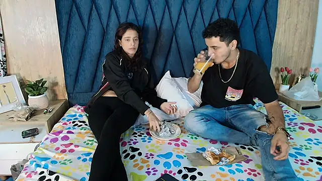 Snapshot of HellAndDante_ chatting on December 2025 01:17:01 AM HellAndDante online show from December 2025 01:17:01 AM