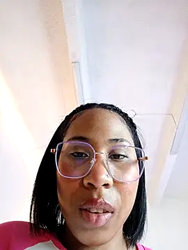 Elowen Clark online show from January 2026 08:05:01 PM