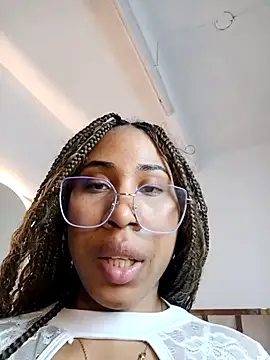 Elowen Clark online show from February 2026 08:08:01 PM