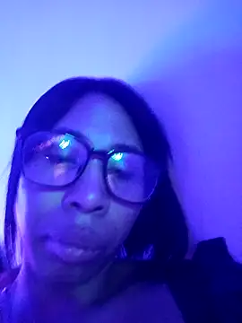 Elowen Clark online show from November 2025 04:16:01 AM