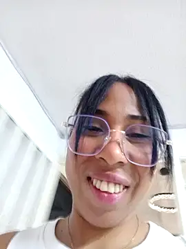 Elowen Clark online show from February 2026 07:33:01 PM