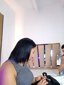 Elowen Clark online show from February 2026 06:53:01 PM